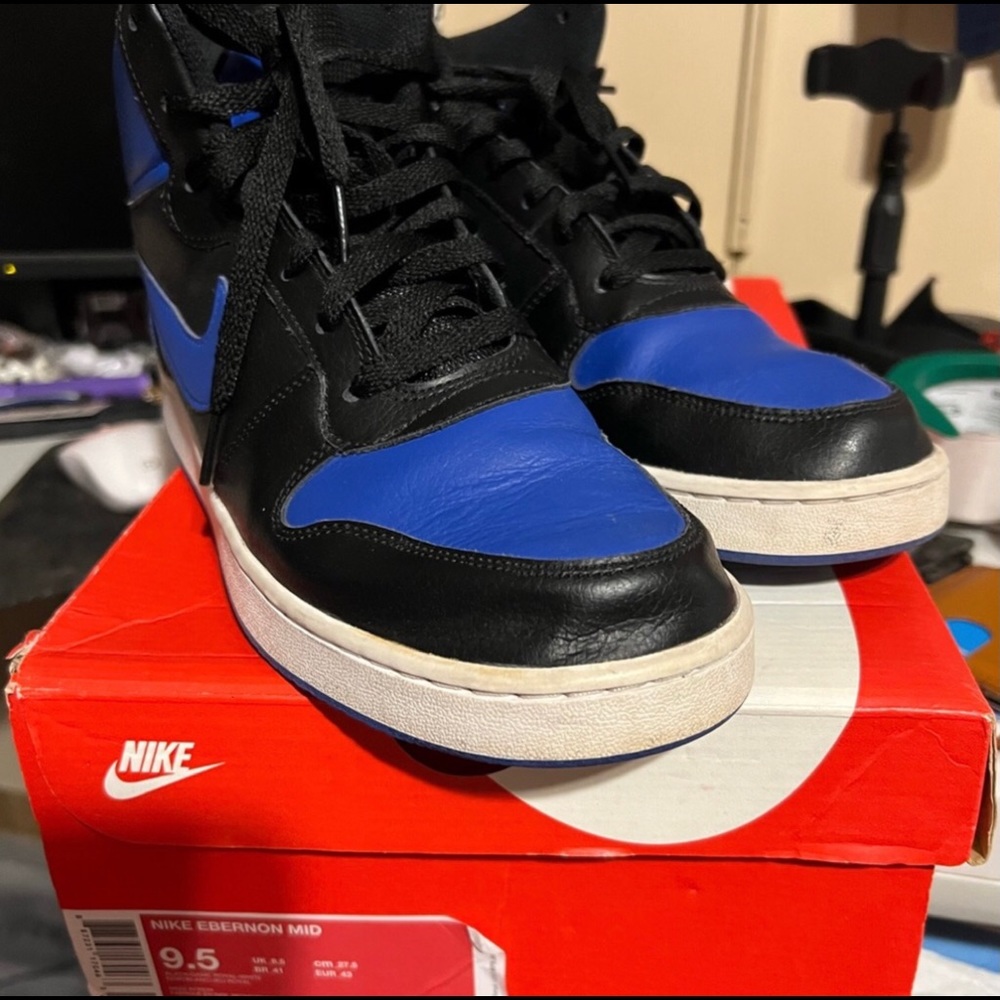 Nike shoes